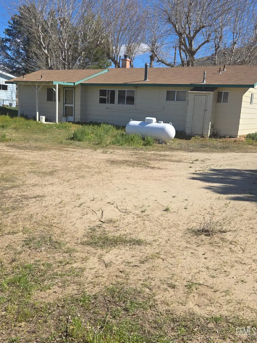 6165 BONIKELL, Weldon, CA 93283 - #3