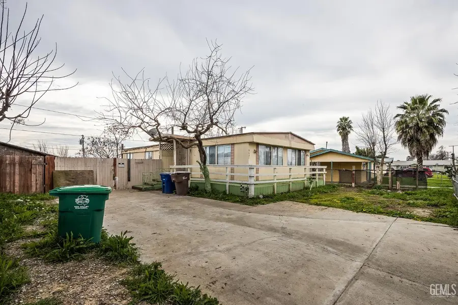 9631 GARDEN, Hanford, CA 93230 - #2