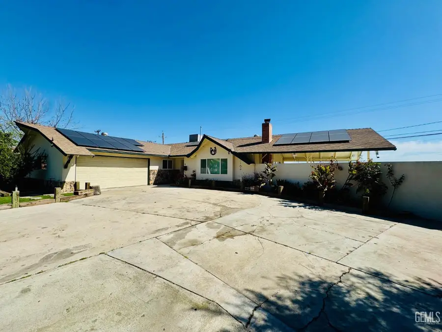 1031 ELIZABETH COURT, Bakersfield, CA 93308 - #2