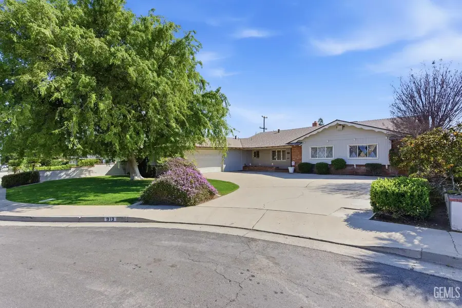 913 ELIZABETH COURT, Bakersfield, CA 93308 - #2