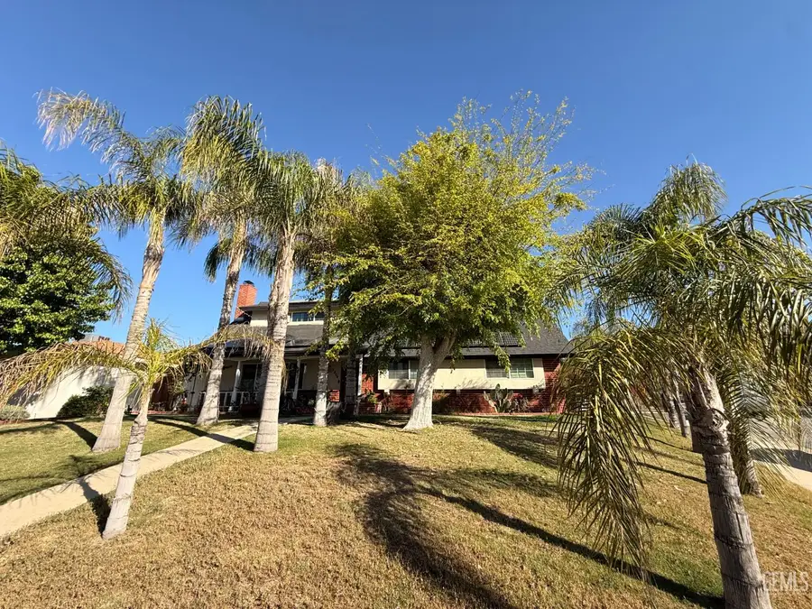 3804 CANDLEWOOD DRIVE, Bakersfield, CA 93306 - #2