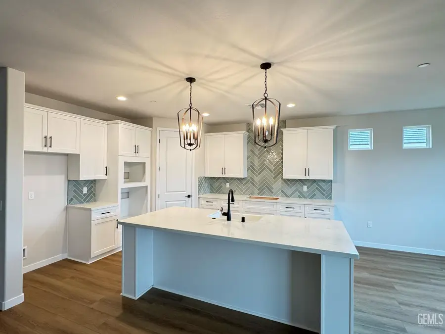 11104 ALCAZAR AVENUE, Bakersfield, CA 93311 - #2