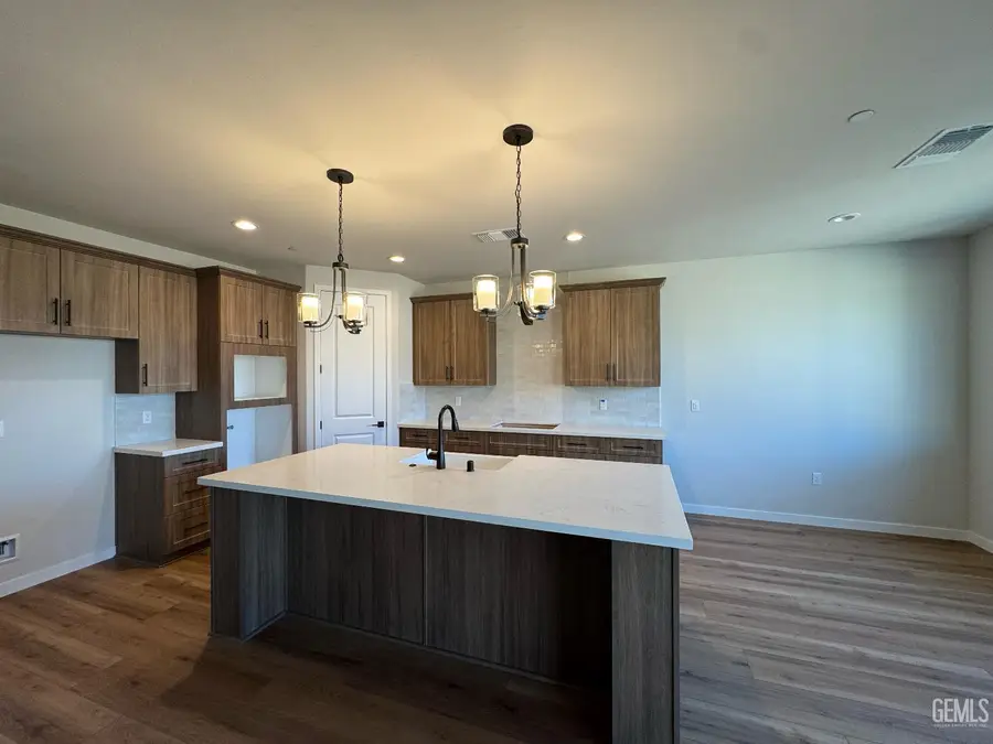 11026 ALCAZAR AVENUE, Bakersfield, CA 93311 - #3