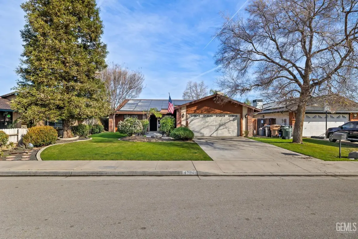 4204 THATCH AVENUE, Bakersfield, CA 93313 - #1