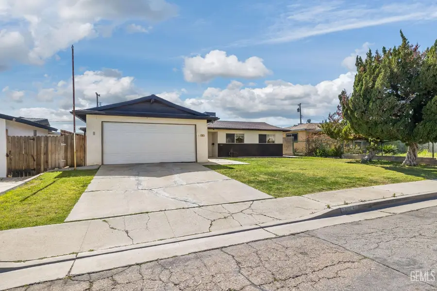 203 SUZANNE LANE, Taft, CA 93268 - #2