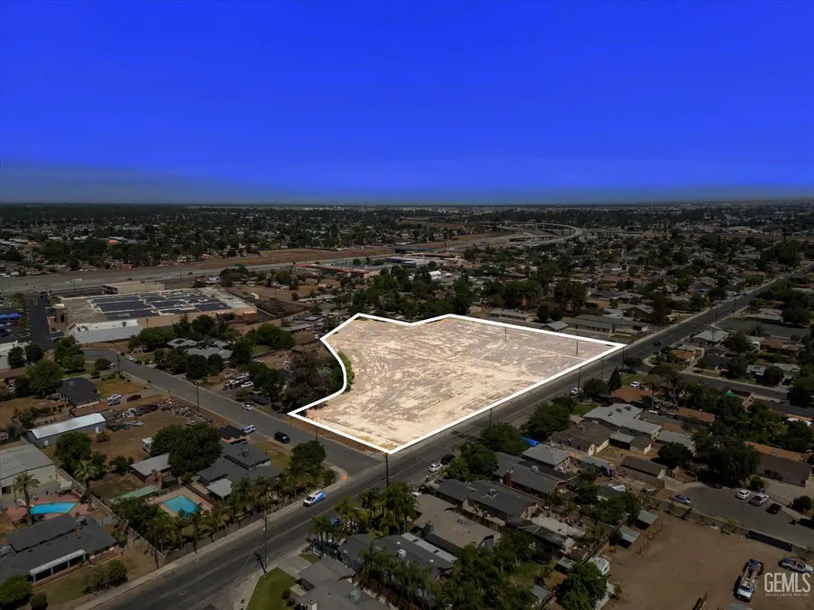1101 CASTRO LANE, Bakersfield, CA 93304 - #2