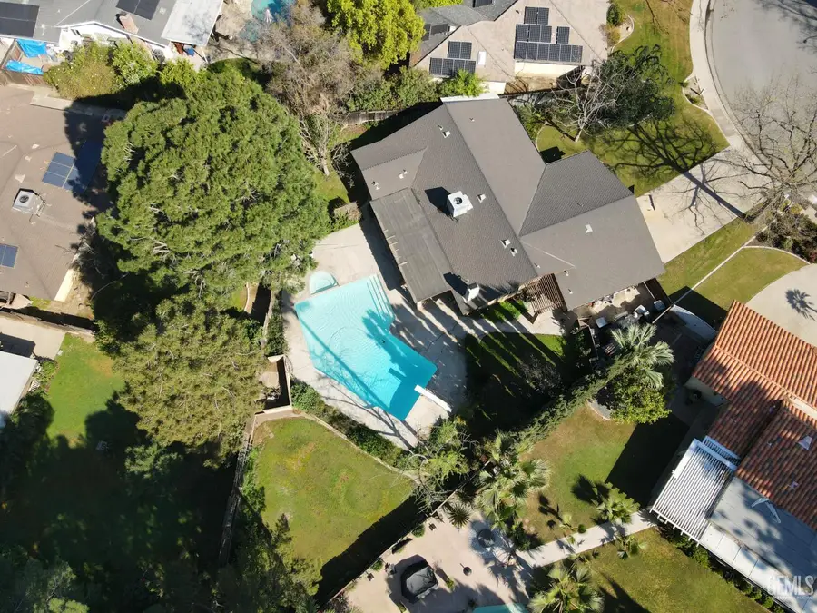 601 WINCHESTER STREET, Bakersfield, CA 93309 - #2