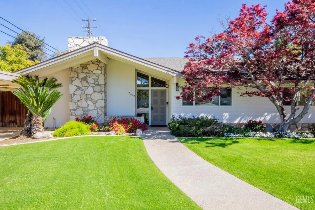 2420 C STREET, Bakersfield, CA 93301 - #1