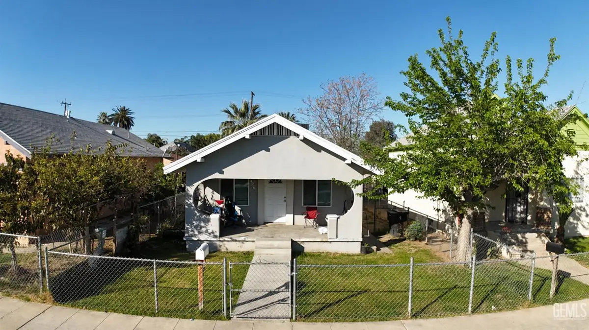 926 NILES STREET, Bakersfield, CA 93305 - #1