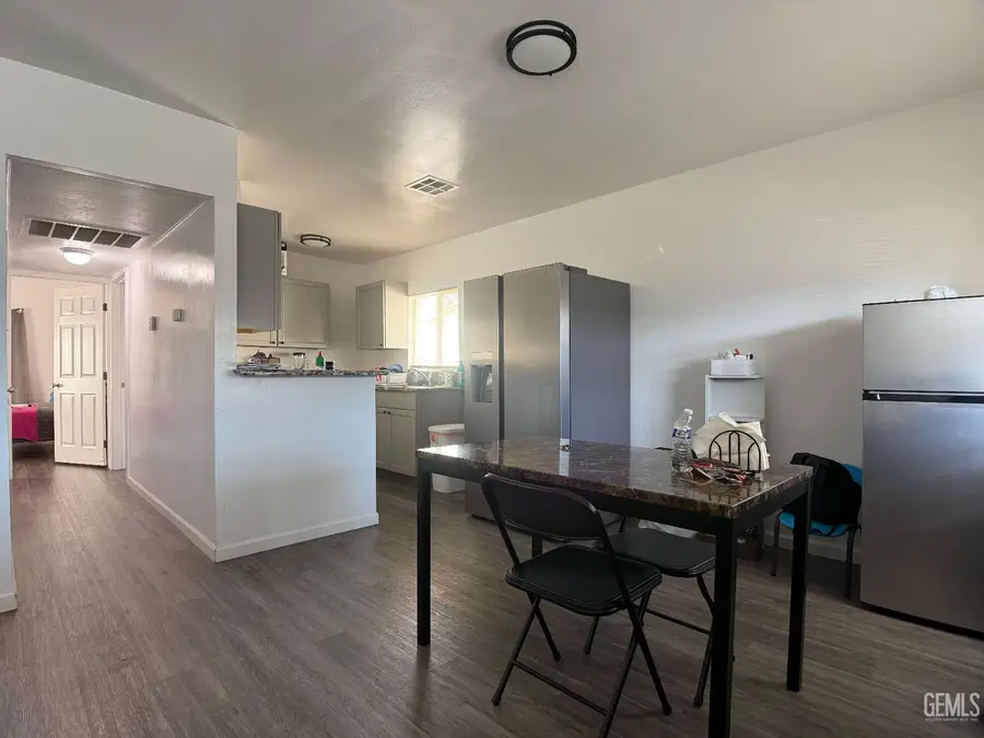 926 NILES STREET, Bakersfield, CA 93305 - #3