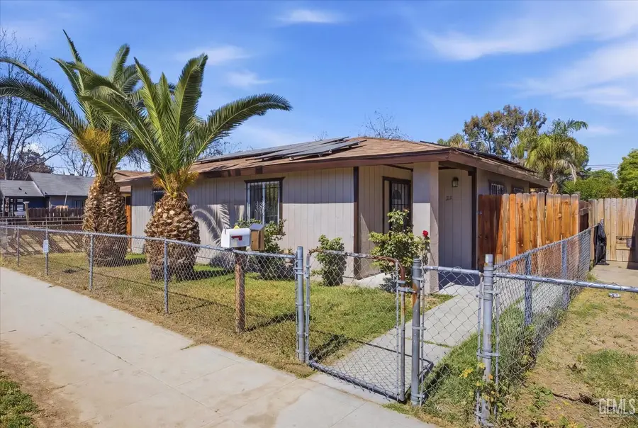 314 MONTEREY STREET, Bakersfield, CA 93305 - #2