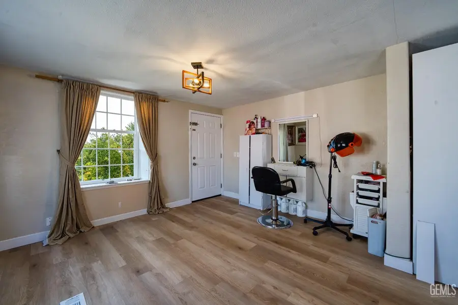 700 S SHAFTER AVENUE #20, Shafter, CA 93263 - #3