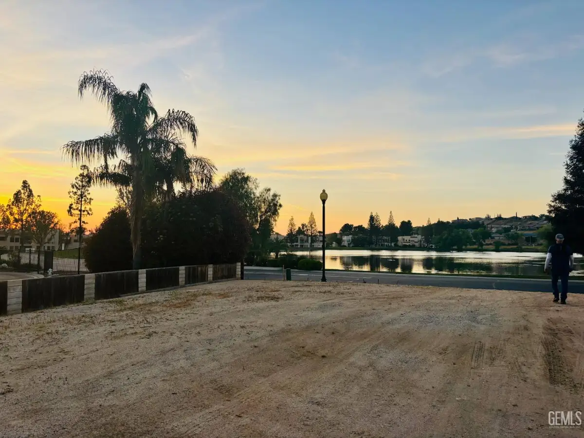 14711 LAS PALMAS DRIVE, Bakersfield, CA 93306 - #1