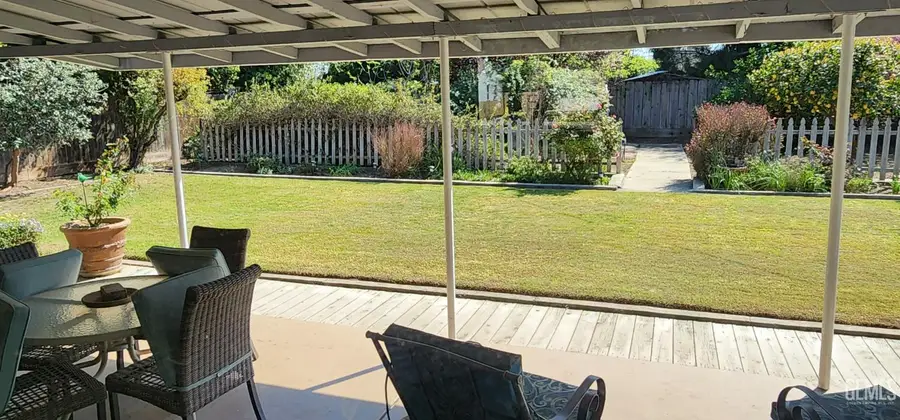 681 W BELLEVIEW AVENUE, Porterville, CA 93257 - #3