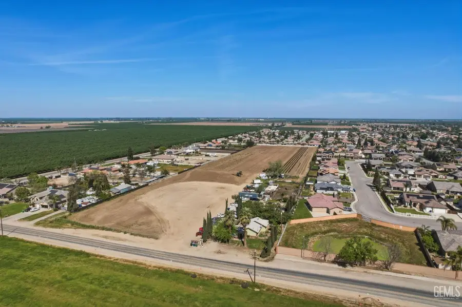 890 W LOS ANGELES AVENUE, Shafter, CA 93263 - #3