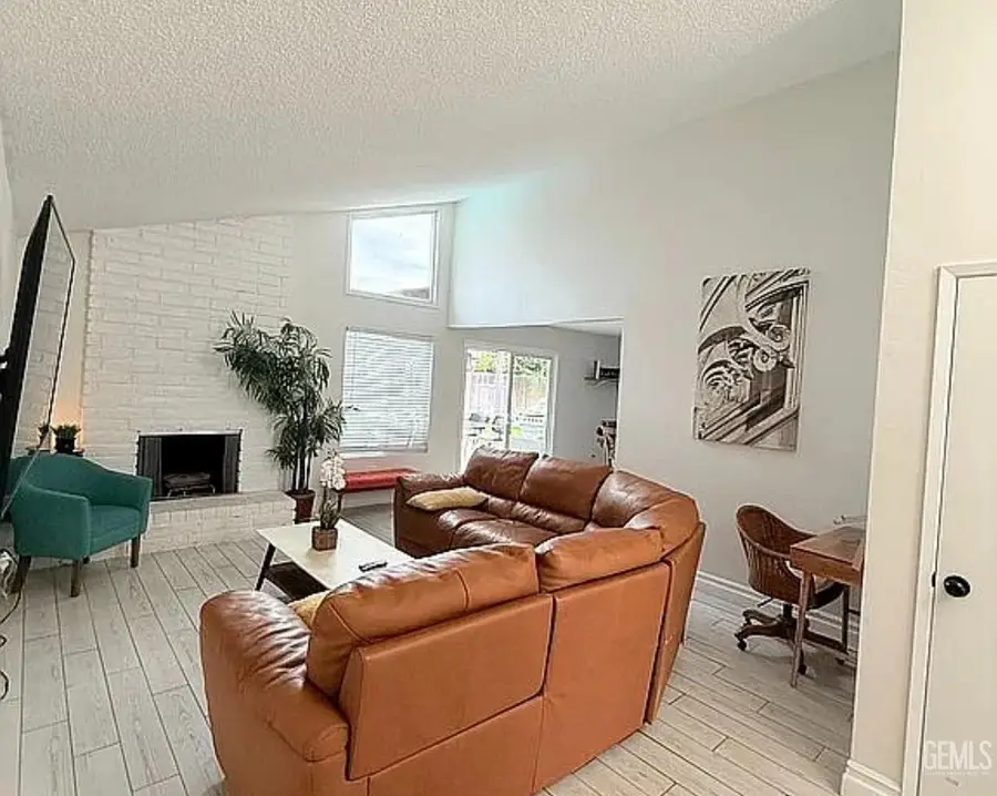 0 3629 EISENHOWER AVE, Bakersfield, CA 93309 - #2