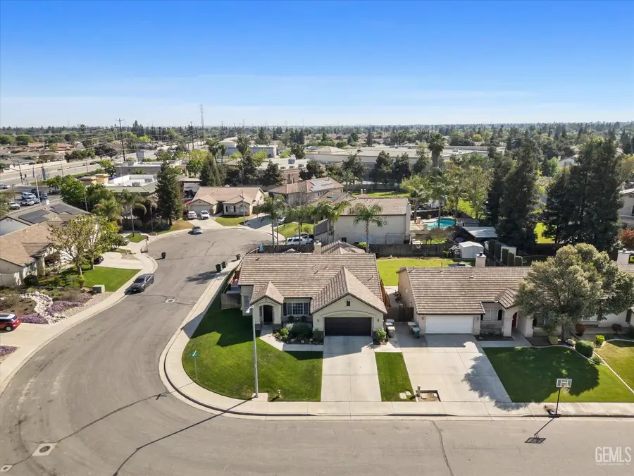 8203 SEA MEADOW LANE, Bakersfield, CA 93312 - #2