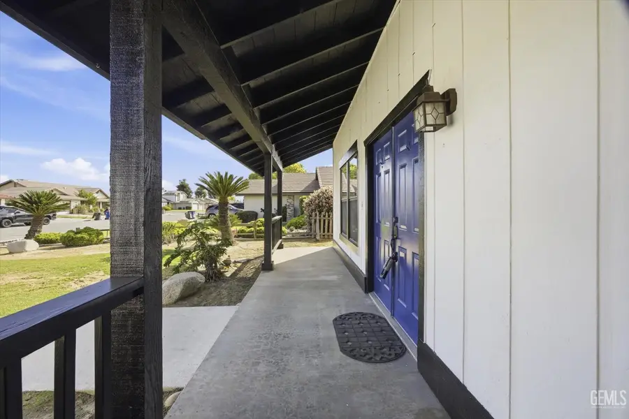 11513 JENLEE AVENUE, Bakersfield, CA 93312 - #3