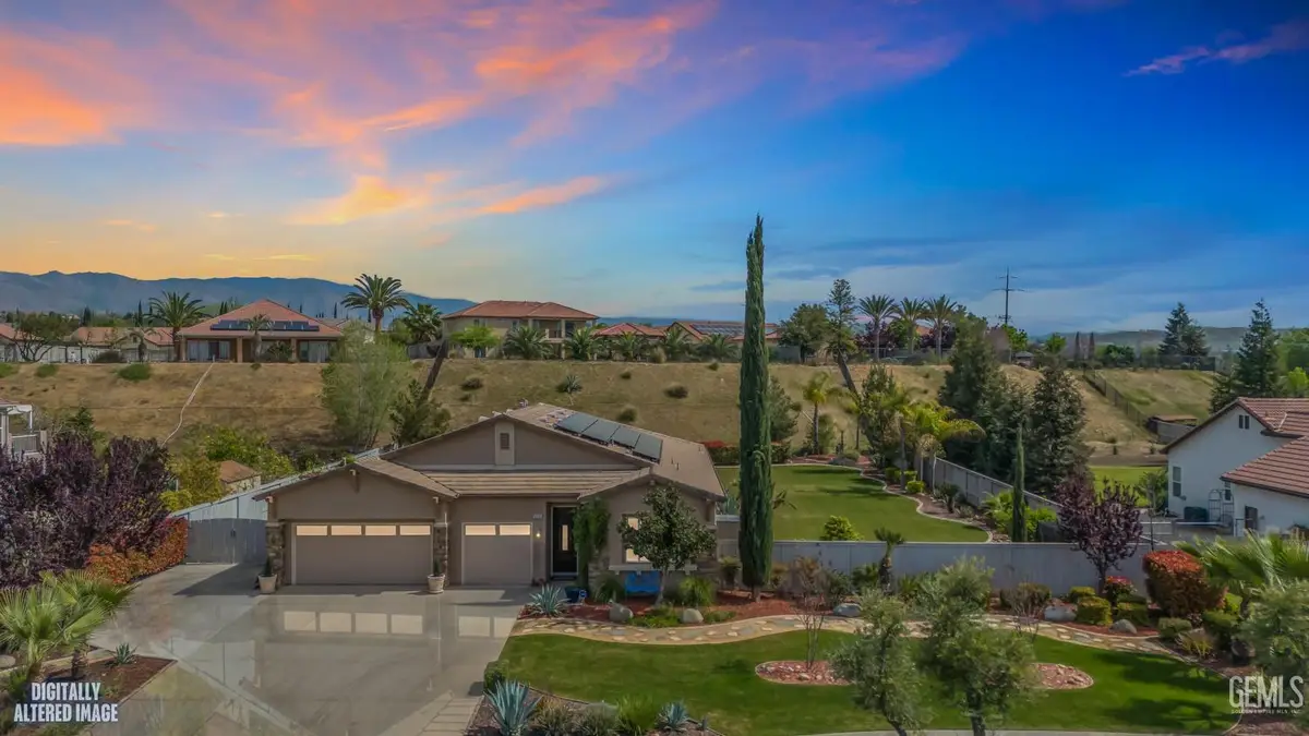 6605 MONTAGNA DRIVE, Bakersfield, CA 93306 - #1