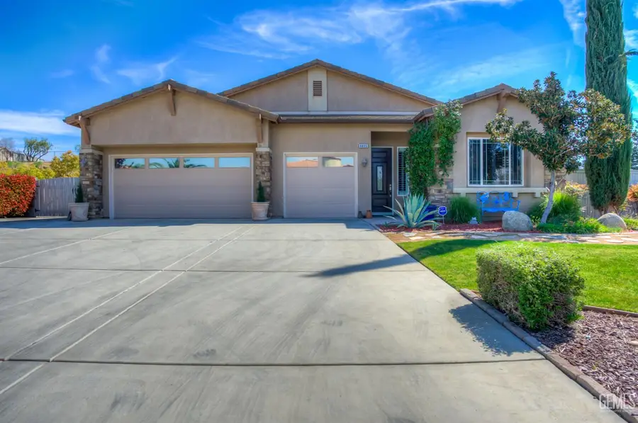 6605 MONTAGNA DRIVE, Bakersfield, CA 93306 - #3