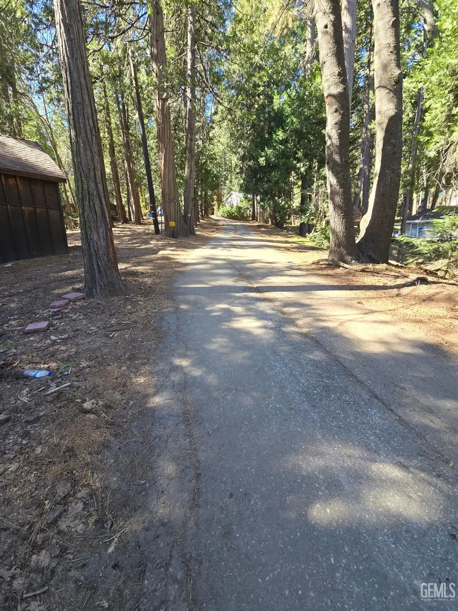 10638 PINE DRIVE, Wofford Heights, CA 93285 - #3