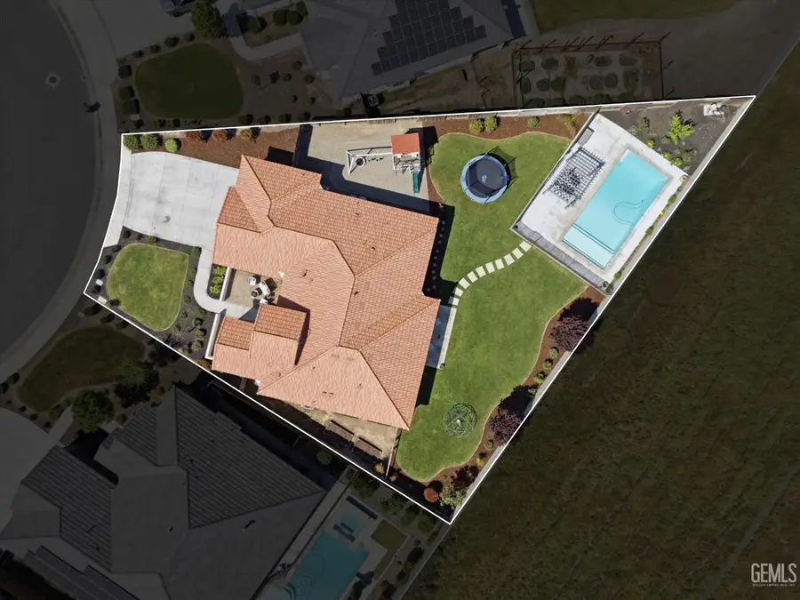 702 MENLO COURT, Bakersfield, CA 93314 - #3