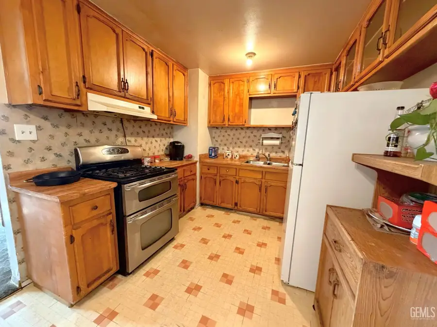 515 MONTICELLO AVENUE, Bakersfield, CA 93307 - #3