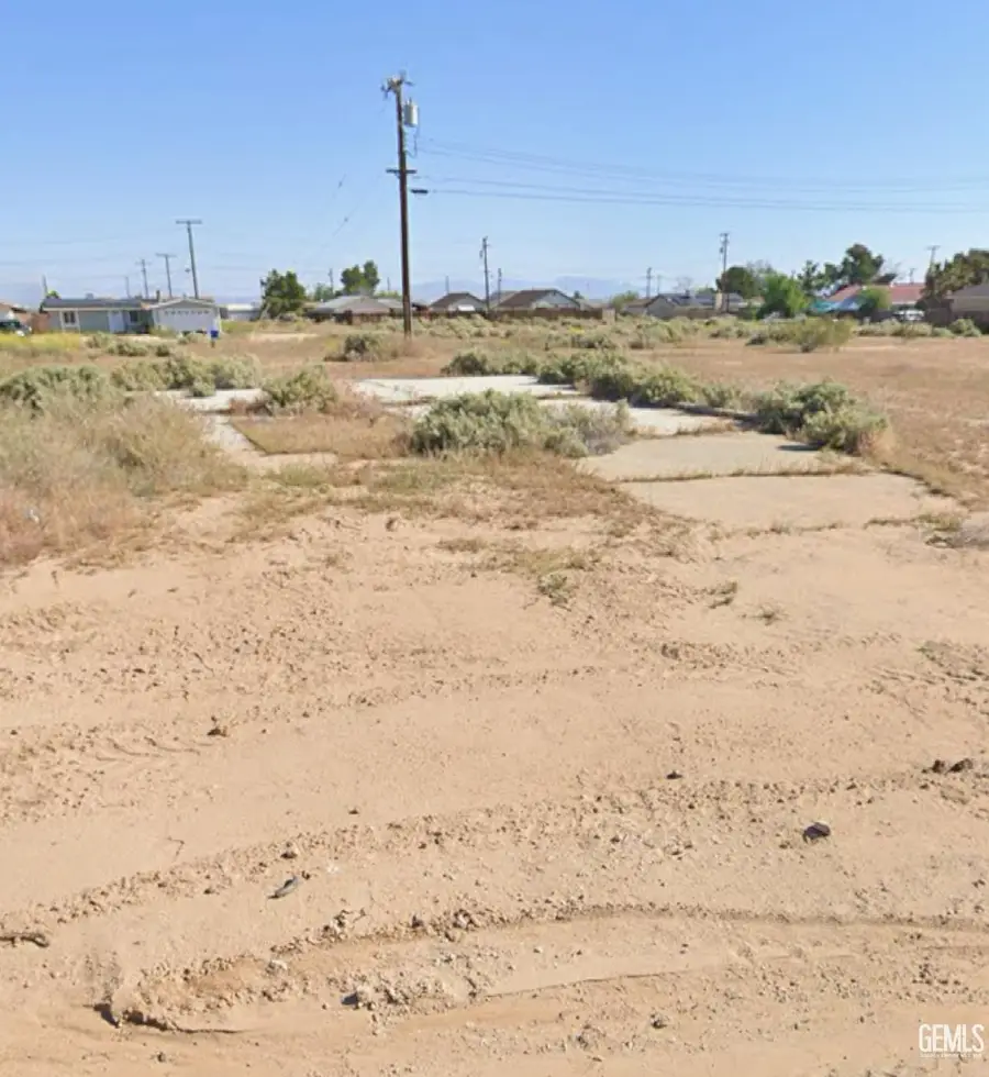 8307 WALPOLE, California City, CA 93505 - #2