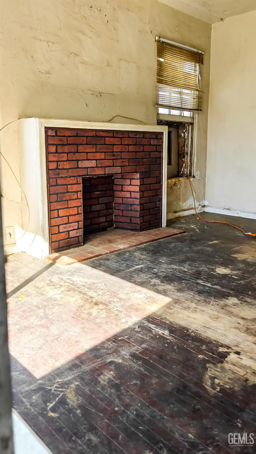 112 E BELLE AVENUE, Bakersfield, CA 93308 - #3