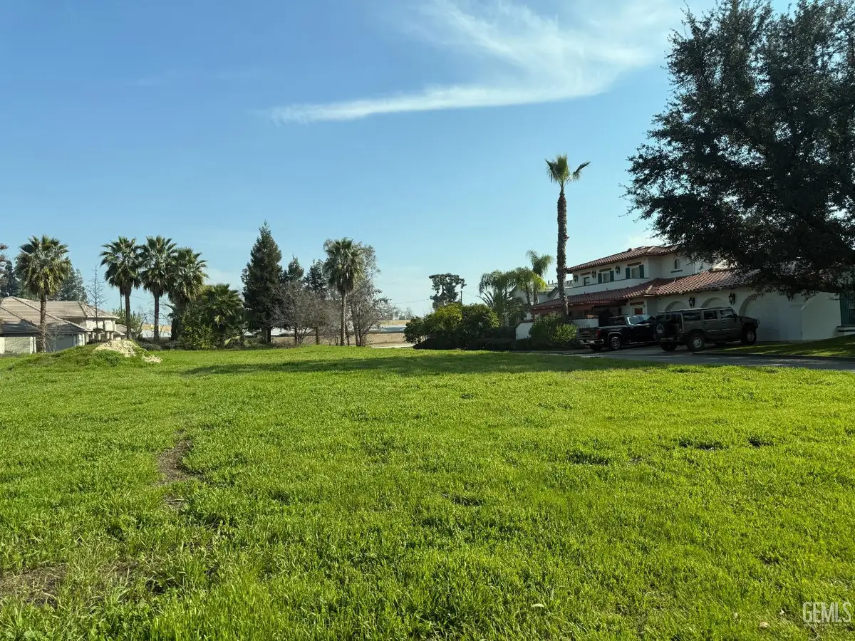 360 GARNSEY AVENUE, Bakersfield, CA 93309 - #1