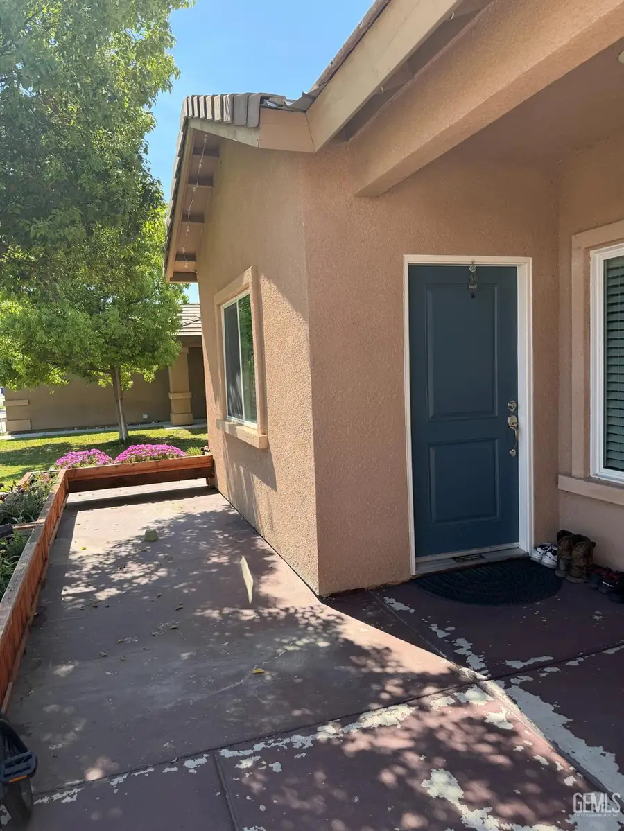 401 PASEO MENDOCINO, Delano, CA 93215 - #3