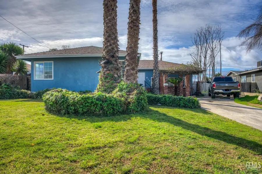 917 STANFORD COURT, Bakersfield, CA 93305 - #3