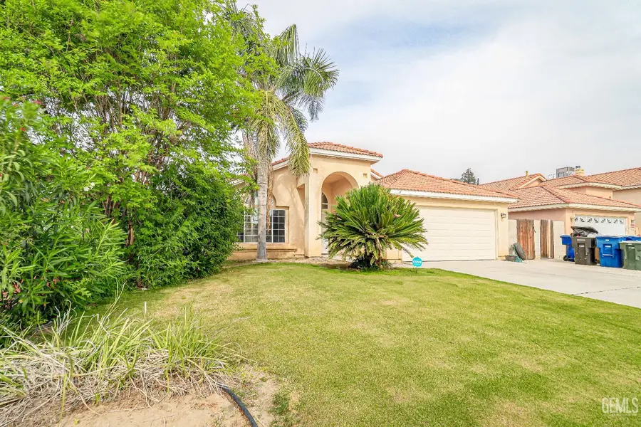 6208 QUAKING ASPEN STREET, Bakersfield, CA 93313 - #2