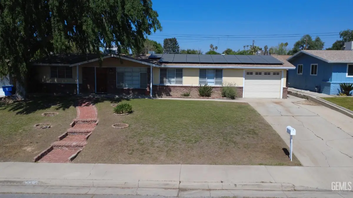 2718 BLADE AVENUE, Bakersfield, CA 93306 - #1
