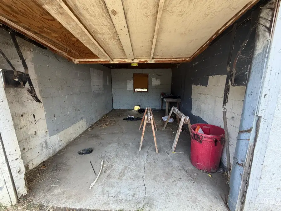 211 E HARDING AVENUE, Bakersfield, CA 93308 - #3