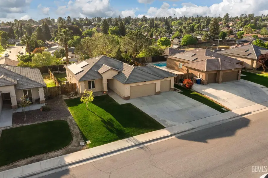 3702 BALVICAR DRIVE, Bakersfield, CA 93306 - #2