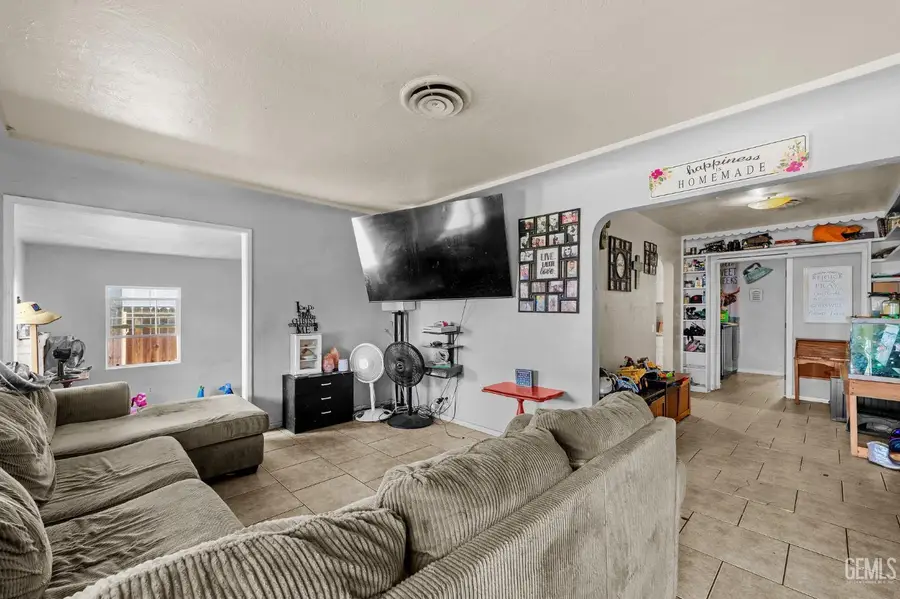 303 EL TEJON AVENUE, Bakersfield, CA 93308 - #3