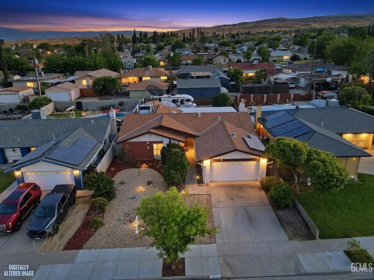 209 E WARREN STREET, Taft, CA 93268 - #1