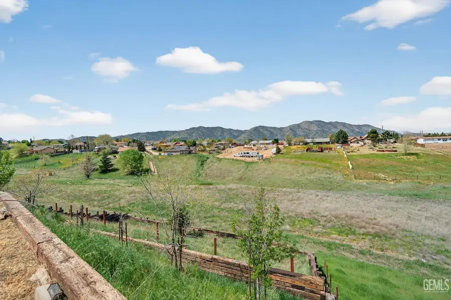 21601 WESTWOOD BOULEVARD, Tehachapi, CA 93561 - #2