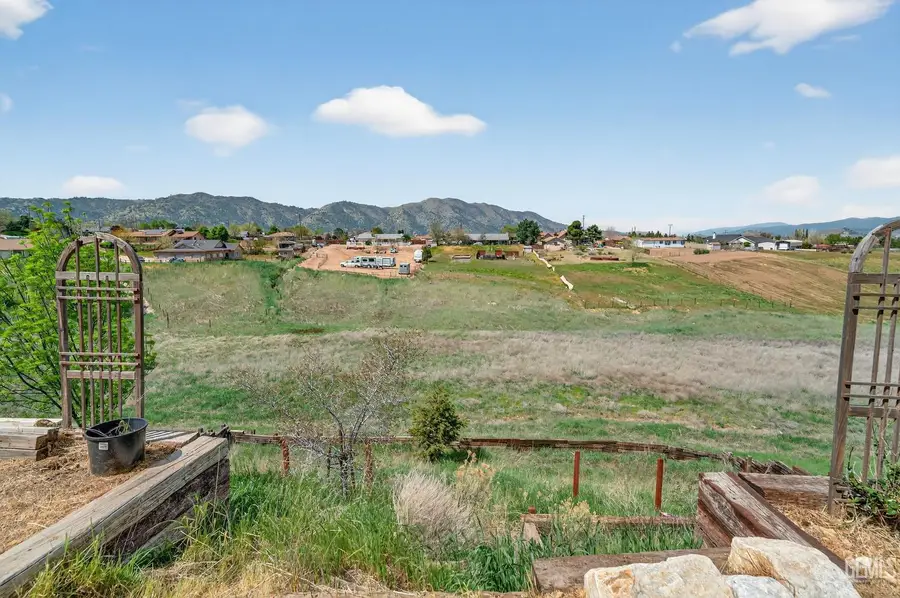 21601 WESTWOOD BOULEVARD, Tehachapi, CA 93561 - #3