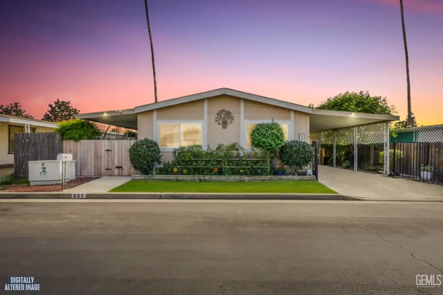 601 42ND STREET, Bakersfield, CA 93301 - #2