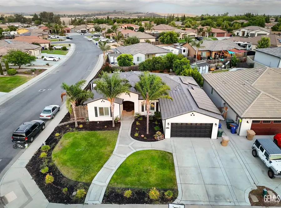 6613 WOODALL COURT, Bakersfield, CA 93306 - #2