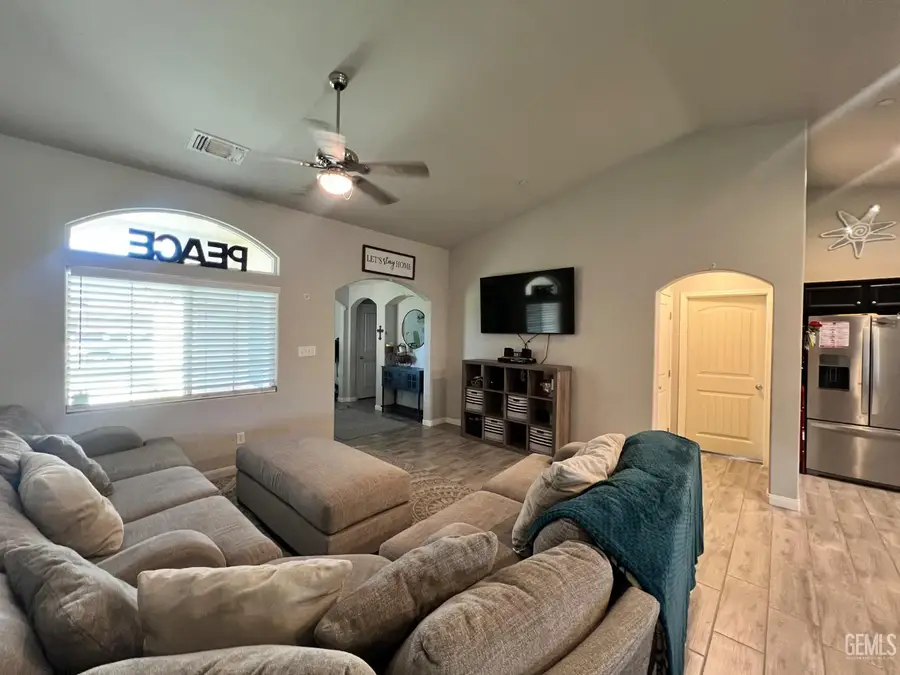 9103 MIDNIGHT CREEK WAY, Bakersfield, CA 93311 - #3