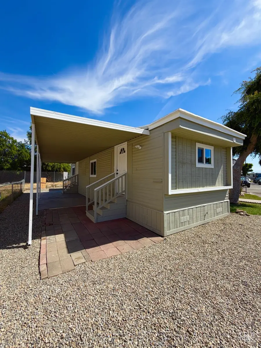 3458 MICHELAINE, Bakersfield, CA 93304 - #2