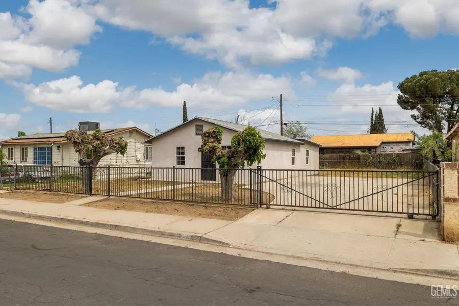 10001 WACO AVENUE, Lamont, CA 93241 - #2