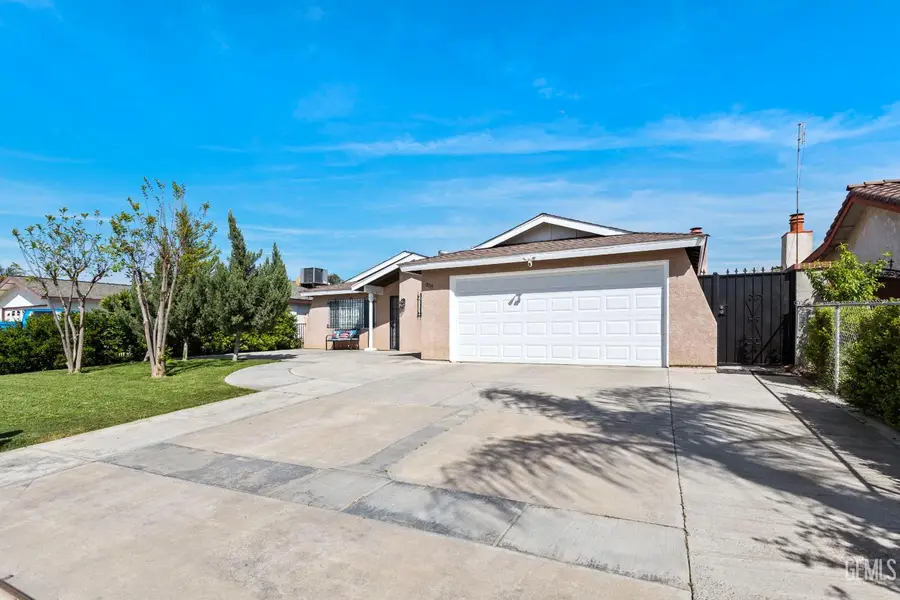 2214 QUINCY STREET, Delano, CA 93215 - #2