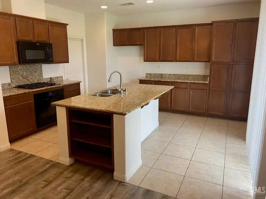 1821 DELACORTE DRIVE, Bakersfield, CA 93311 - #2