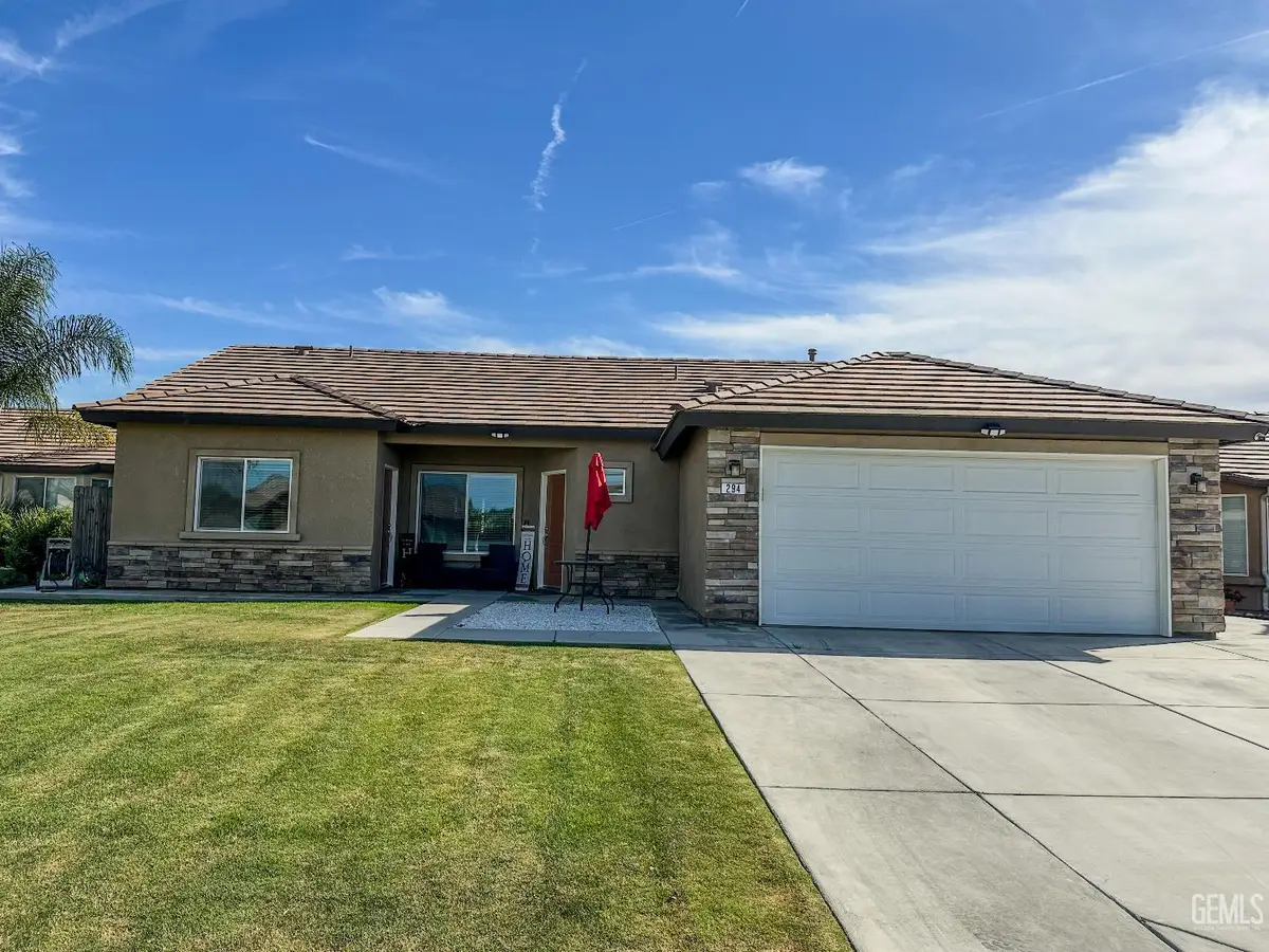 294 SHELL BEACH CT, Delano, CA 93215 - #1