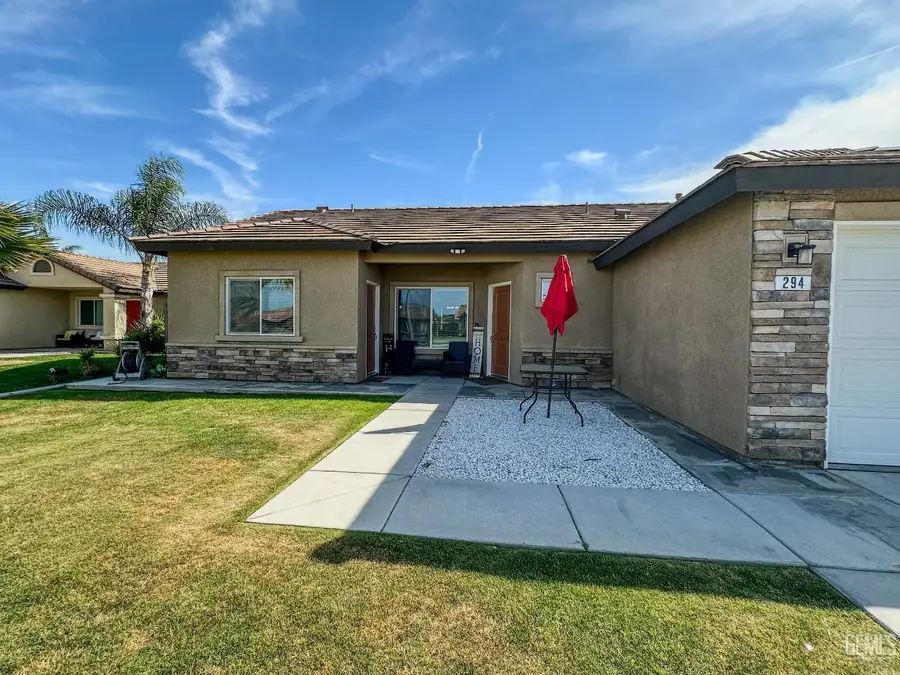 294 SHELL BEACH CT, Delano, CA 93215 - #3