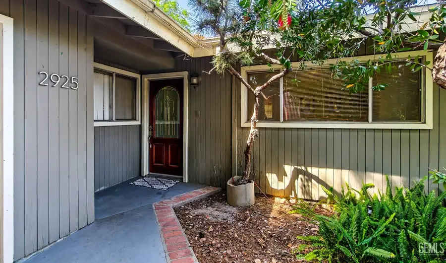 2925 ROANOKE COURT, Bakersfield, CA 93306 - #3